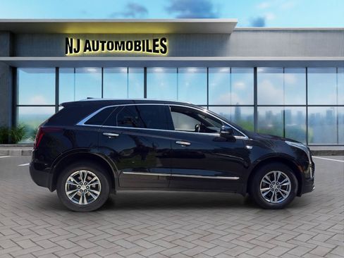 Used 2020 Cadillac XT5 Premium Luxury w/ LPO, Illumination Package FWD image 8