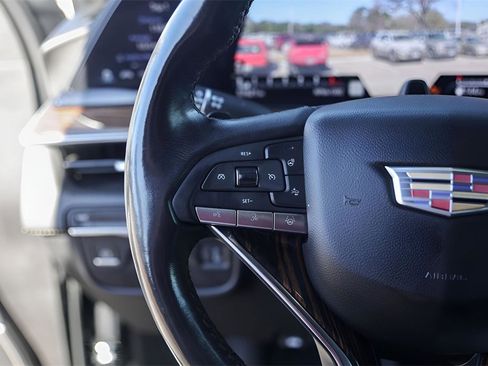 Used 2023 Cadillac Escalade Premium Luxury image 14