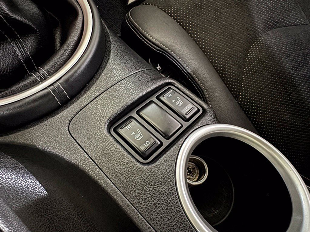 Used 2011 Nissan 370Z Touring w/ Sport Pkg RWD image 31