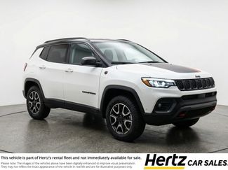 Used 2025 Jeep Compass Trailhawk video 1