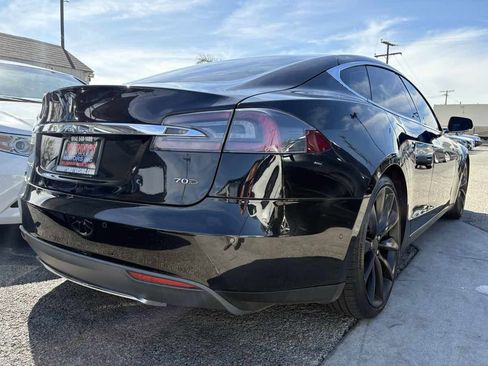 Used 2016 Tesla Model S 70D image 5