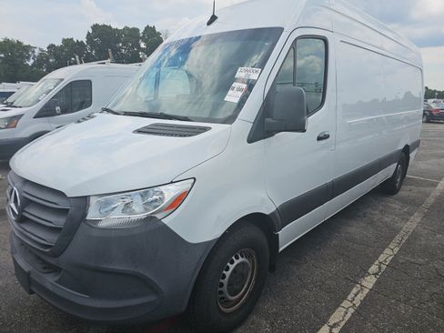 Used 2021 Mercedes-Benz Sprinter 2500 image 1