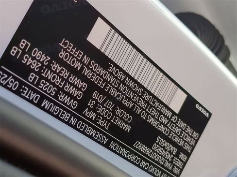 Used 2026 Volvo XC40 B5 Ultra w/ Climate Package image 34