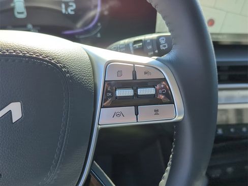 New 2025 Kia Telluride S image 32