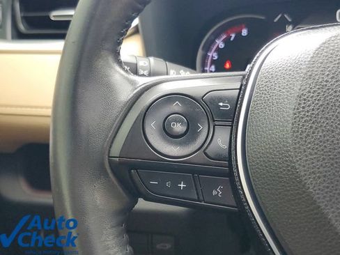 Used 2020 Toyota RAV4 Limited FWD image 24