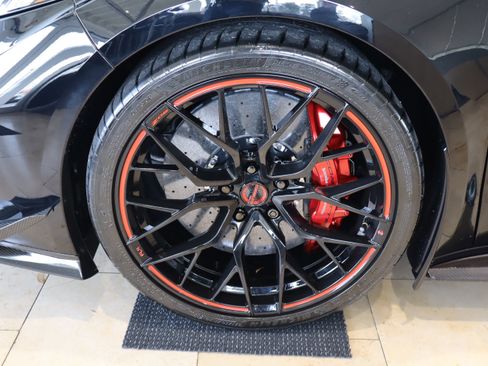 Used 2024 Chevrolet Corvette Z06 w/ Z07 Performance Package image 37