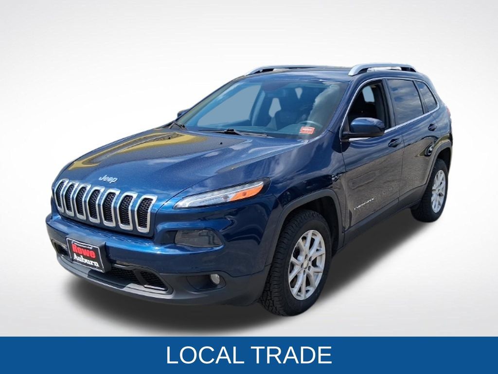 Used 2018 Jeep Cherokee Latitude w/ Cold Weather Group AWD/4WD image 3