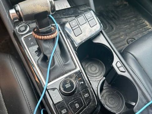 Used 2023 Kia Sportage EX FWD image 3