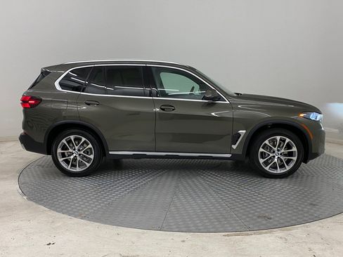 Used 2026 BMW X5 xDrive40i w/ Premium Package image 7