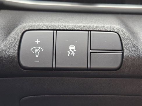 New 2026 Hyundai Elantra Limited image 22