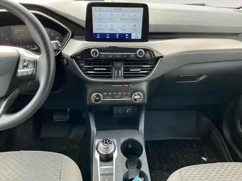 Used 2020 Ford Escape SE image 11