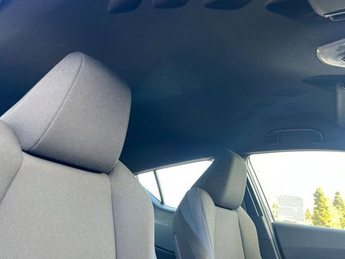 Used 2020 Toyota C-HR XLE image 19