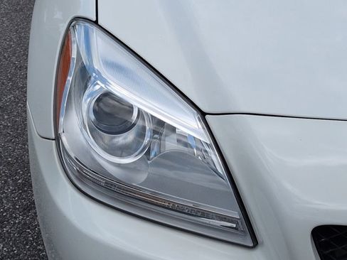 Used 2013 Mercedes-Benz SLK 250 w/ Premium I Pkg image 10