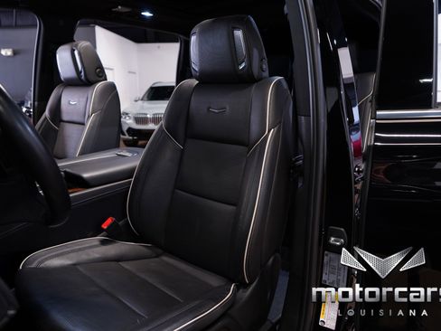 Used 2022 Cadillac Escalade ESV Premium Luxury w/ Performance Package image 28