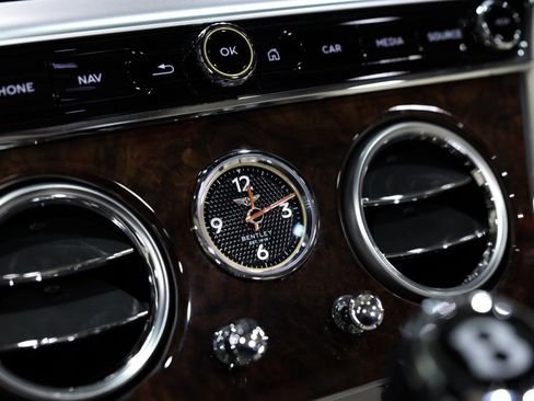 Used 2021 Bentley Continental GT image 39