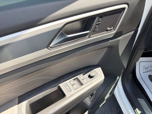 Used 2022 Volkswagen Atlas SEL Premium AWD/4WD image 13