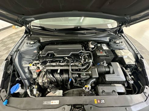 Used 2022 Hyundai Elantra SEL FWD image 33