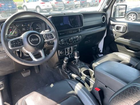 Used 2024 Jeep Wrangler High Altitude AWD/4WD image 21