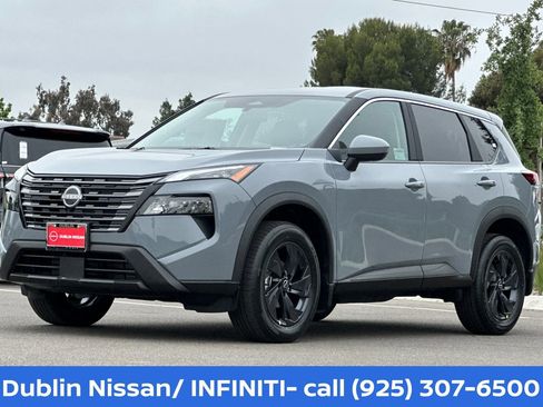 New 2026 Nissan Rogue SV FWD image 8