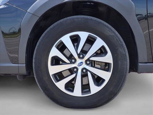 Used 2024 Subaru Outback Premium AWD/4WD image 24