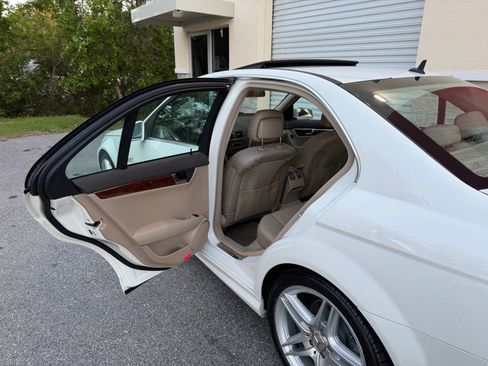 Used 2011 Mercedes-Benz C 300 Sedan image 28