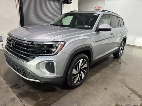 New 2026 Volkswagen Atlas SE image 6