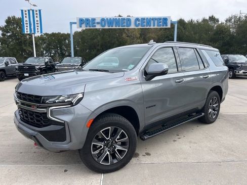 Used 2022 Chevrolet Tahoe Z71 w/ Luxury Package image 2