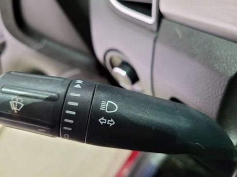 Used 2013 Ford Taurus SEL image 37