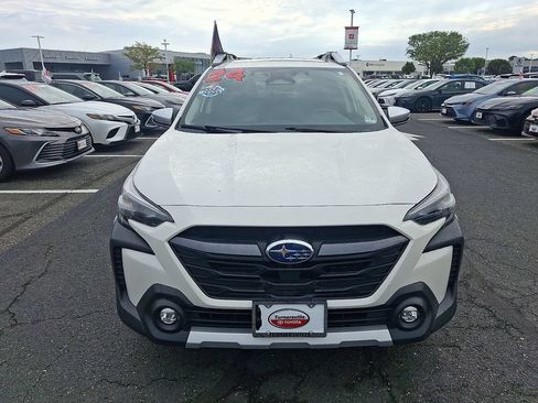 Used 2024 Subaru Outback Touring XT AWD/4WD image 2