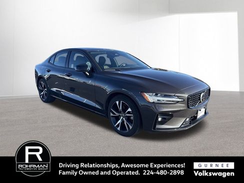 Used 2024 Volvo S60 B5 Core image 2