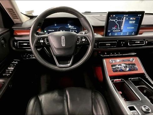 Used 2024 Lincoln Aviator Reserve w/ Class IV Trailer Tow Package image 6