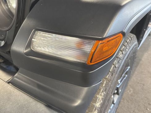 Used 2024 Jeep Wrangler Sport S image 2