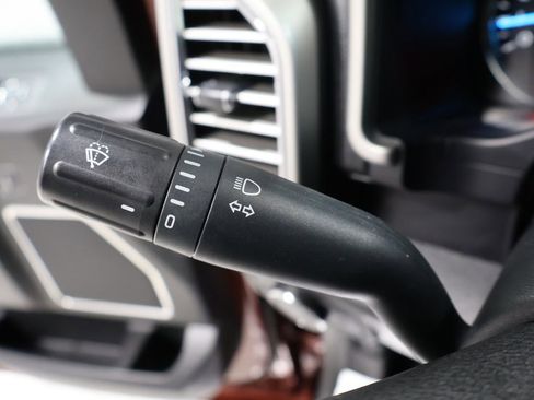 Used 2016 Ford F150 Lariat image 43