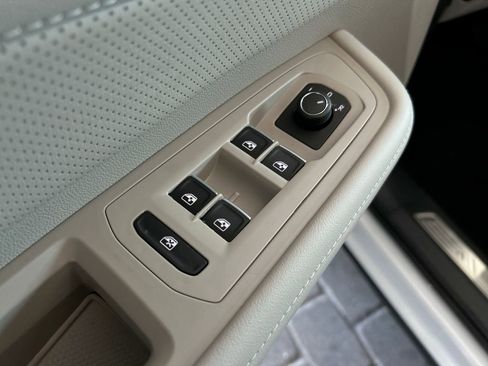 New 2026 Volkswagen Atlas SEL image 11