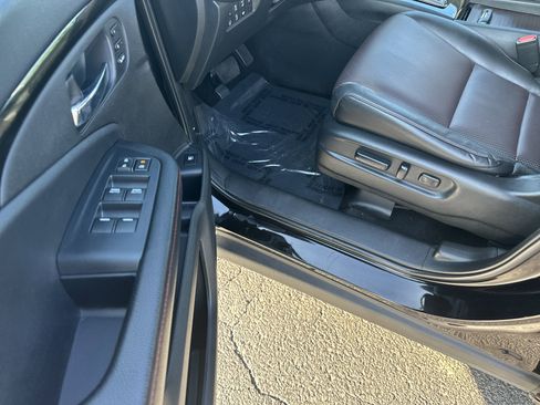 Used 2022 Honda Ridgeline Black Edition image 11