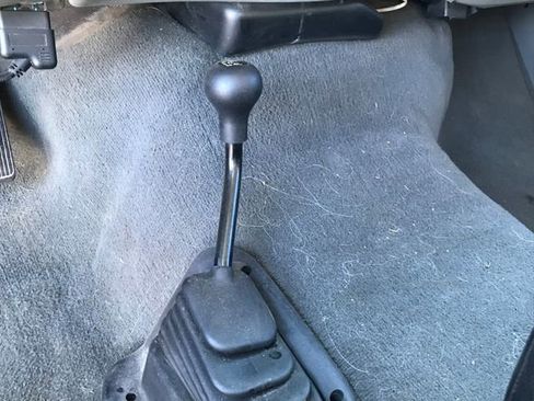 Used 2005 Ford F350 XLT image 8