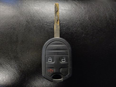 Used 2018 Ford Escape SE image 32