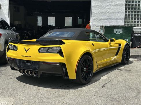 Used 2015 Chevrolet Corvette Z06 w/ 3LZ Preferred Equipment Group RWD image 3