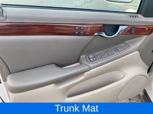 Used 2000 Cadillac De Ville Base w/ Comfort/Convenience Pkg image 13