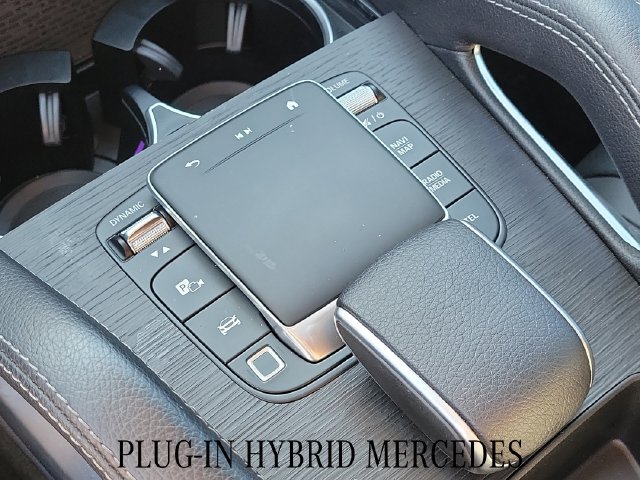 Used 2025 Mercedes-Benz GLE 450e 4MATIC image 29