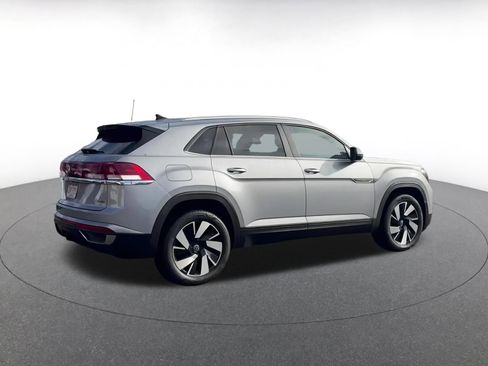 Used 2025 Volkswagen Atlas Cross Sport SE image 15