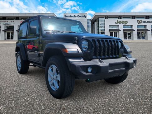Used 2022 Jeep Wrangler Sport AWD/4WD image 2