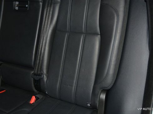 Used 2016 Land Rover Range Rover HSE image 24