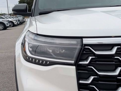 New 2026 Ford Explorer Platinum RWD image 10