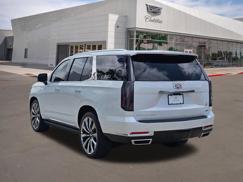 Used 2025 Cadillac Escalade Premium Luxury w/ Touring Package AWD/4WD image 4