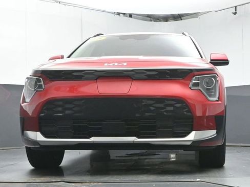 Used 2025 Kia Niro Wind FWD image 33