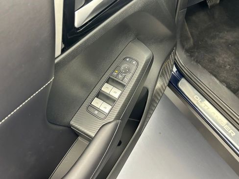 New 2026 Mitsubishi Outlander SE image 15