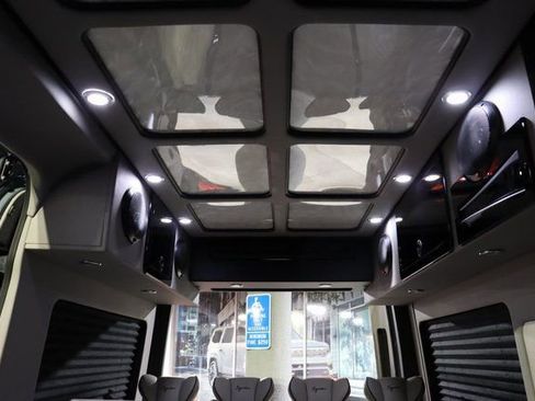 Used 2023 Mercedes-Benz Sprinter 2500 image 11