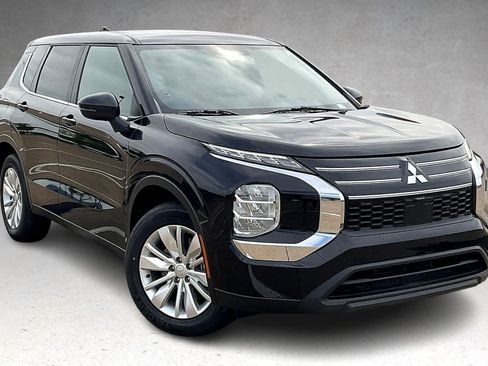 Used 2025 Mitsubishi Outlander ES AWD/4WD image 21