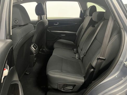 Used 2020 Kia Sorento L image 14